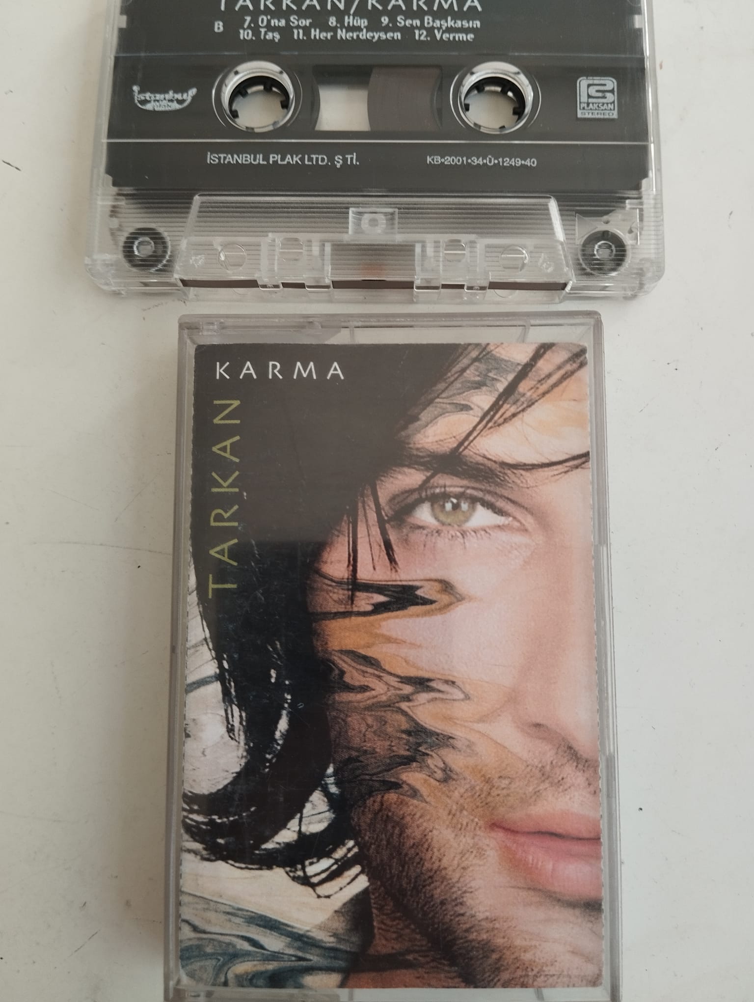 Tarkan – Karma - 2001  Türkiye Basım  2. El Kaset Albüm