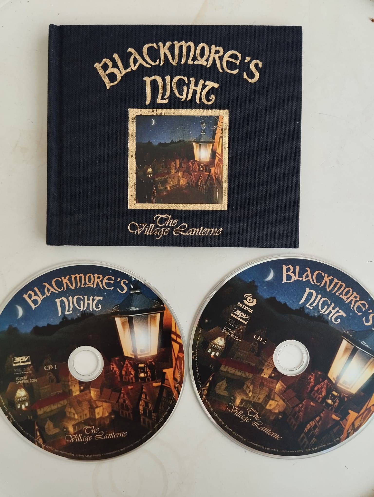 Blackmore’s Night – The Village Lanterne - Almanya Basım - 2. El 2XCD Albüm+ Kitapçık