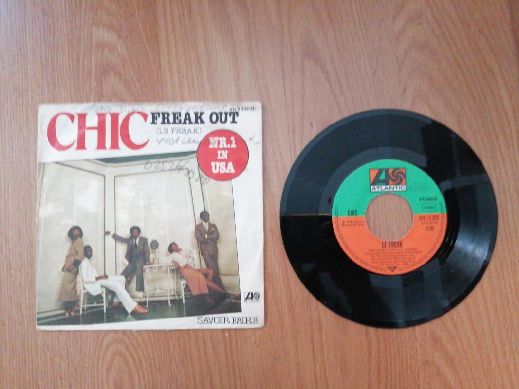 CHIC -FREAK OUT ( LE FREAK  ) - 1978 ALMANYA  BASIM 45 LİK PLAK