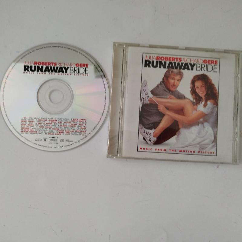 Runaway Bride (Music From The Motion Picture) -  1999 Avrupa  Basım  2. El  CD  Soundtrack Albüm