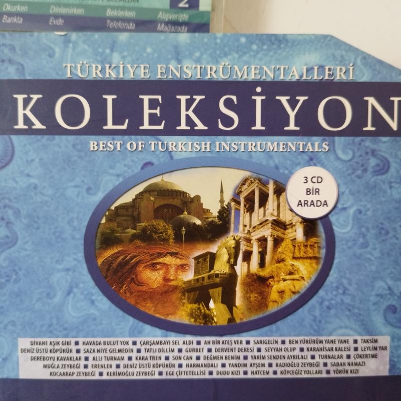 Türkiye Enstrümentalleri Koleksiyon  (Bağlama-Keman -Efe Zeybek)–   Türkiye  Basım  -  2. El  3xCD  Albüm /Ambalajlıdır