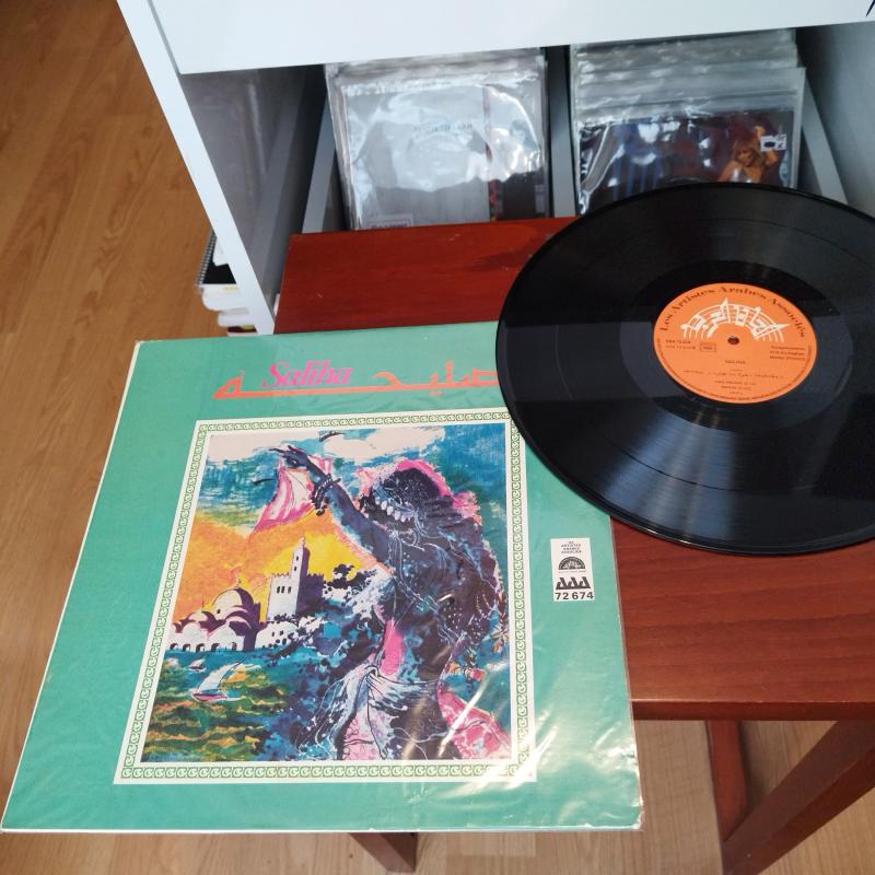 Saliha   -    1977  Fransa  Dönem Basım Albüm - 33 lük LP Plak