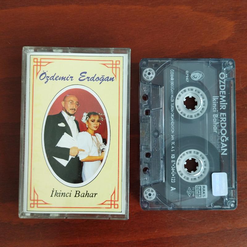 Özdemir Erdoğan ‎– İkinci Bahar /  1987 Türkiye Basım 2. El Kaset