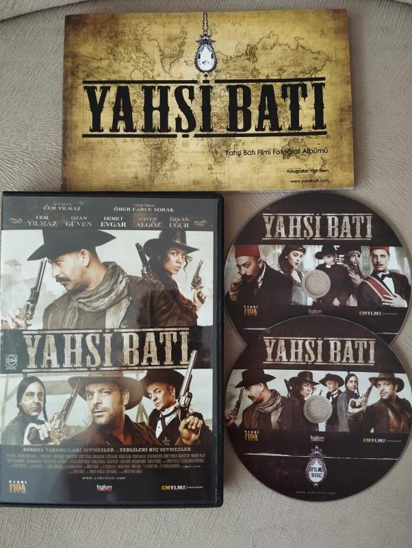 Yahşi Batı - Cem Yılmaz/ Ozan Güven - 2. El 2X DVD Film + Kitapçık