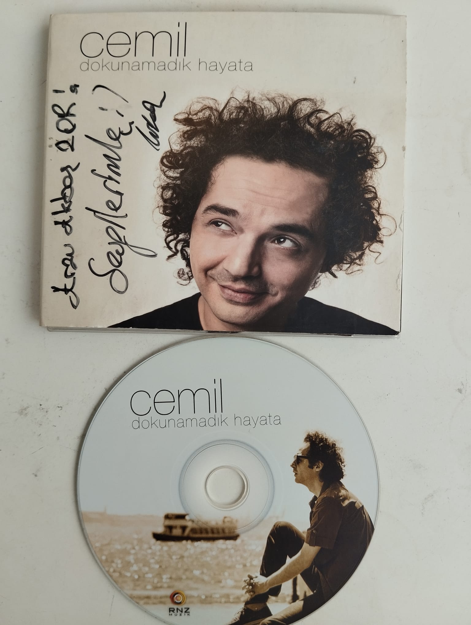 Cemil - Dokunamadık Hayata - 2016 Türkiye Basım - 2. El CD Albüm/ İthaflı İmzalı