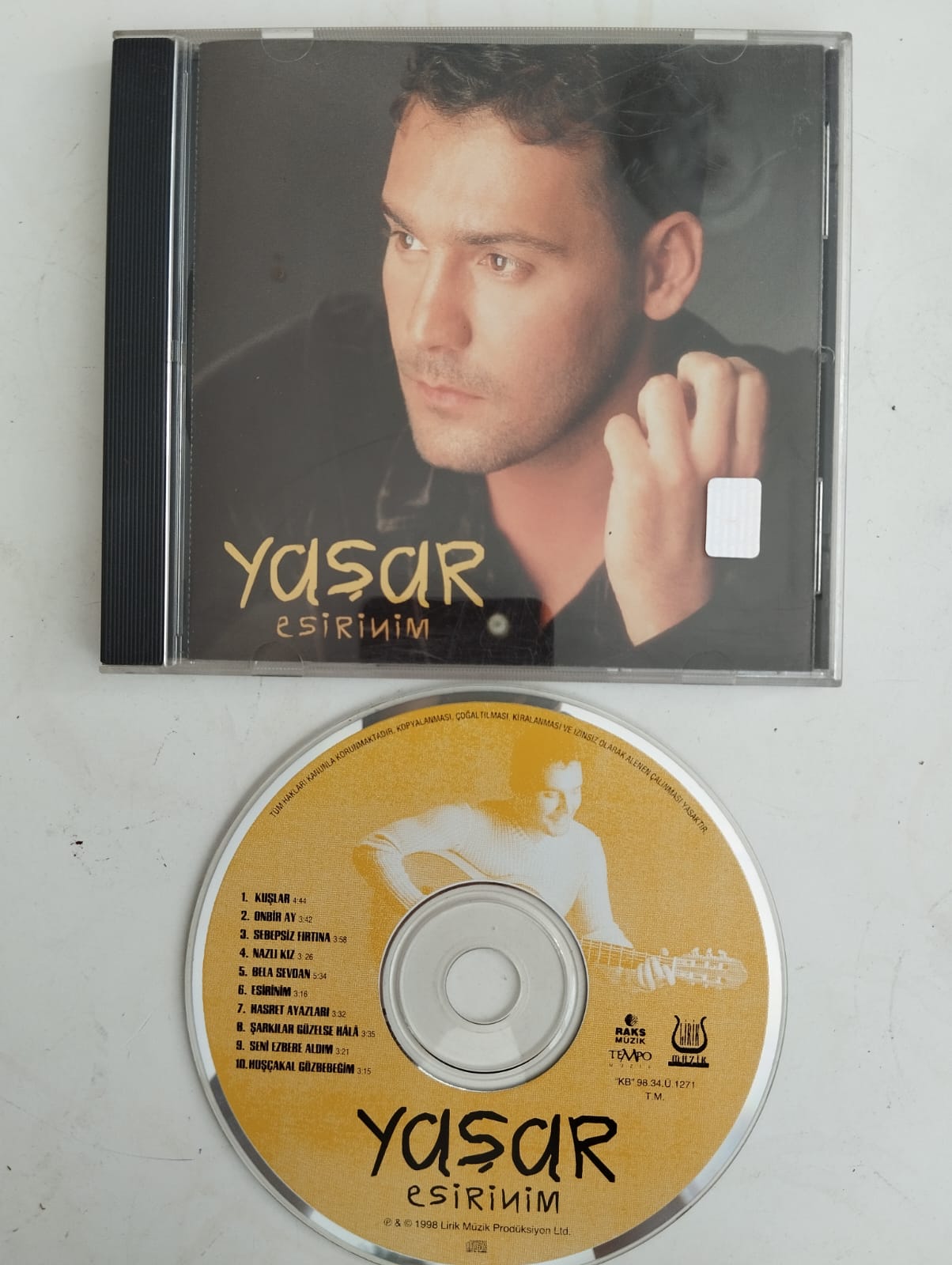 Yaşar – Esirinim - 1999 Türkiye Basım - 2. El CD Albüm