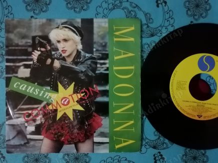 MADONNA - CAUSING A COMMOTION - 1987 ALMANYA BASIM 45 LİK PLAK