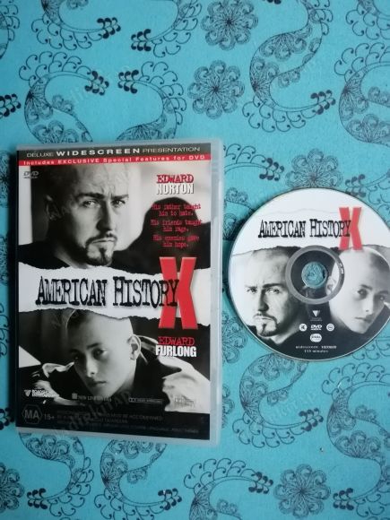 AMERICAN HISTORY X - Edward Norton  DVD Film - 119 Dakika  (AVUSTRALYA BASIM TÜRKÇE DİL SEÇENEĞİ YOKTUR )