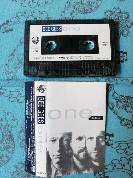 BEE GEES - ONE - 1989  TÜRKİYE BASIM  KAĞITLI (KASET)-