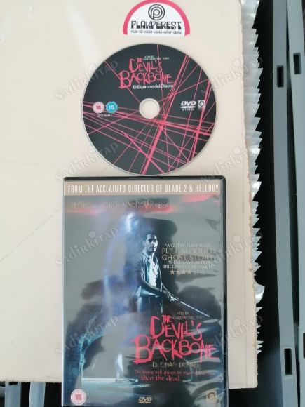 THE DEVIL’S BACKBONE - A GUILLERMO DEL TORO FILM 103 DAKİKA - DVD FİLM - AVRUPA BASIM TÜRKÇE DİL SEÇENEĞİ YOKTUR  (+15)