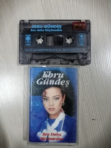 EBRU GÜNDEŞ - BEN DAHA BÜYÜMEDİM  1995 TÜRKİYE BASIM -(KASET)