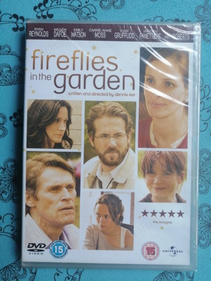 FIREFLIES IN THE GARDEN - A DENNIS LEE FILM 96 DAKİKA+EXTRAS  -DVD FİLM- AVRUPA BASIM TÜRKÇE DİL SEÇENEĞİ YOKTUR (+15) *AÇILMAMIŞ AMBALAJINDA*