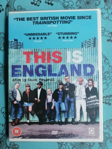 THIS IS ENGLAND - A FILM BY SHANE MEADOWS  98 DAKİKA DVD FİLM- AVRUPA BASIM TÜRKÇE DİL SEÇENEĞİ YOKTUR (+18) * AÇILMAMIŞ AMBALAJINDA*