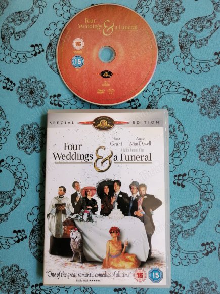 FOUR WEDDINGS  & A FUNERAL SPECIAL EDITION - A MIKE NEWELL FILM - 118 DAKİKA + EXTRAS  DVD -AVRUPA BASIM TÜRKÇE DİL SEÇENEĞİ YOKTUR (+15)