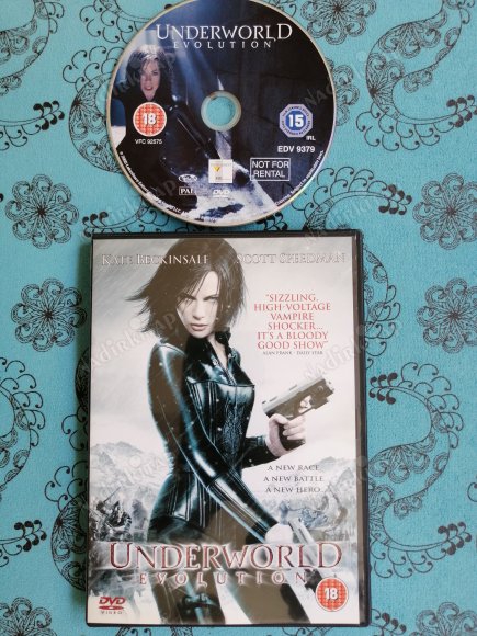 UNDERWORLD EVOLUTION -KATE BECKINALE  102 DAKİKA + EXTRAS  -DVD FİLM  -AVRUPA BASIM TÜRKÇE DİL SEÇENEĞİ YOKTUR (+18)