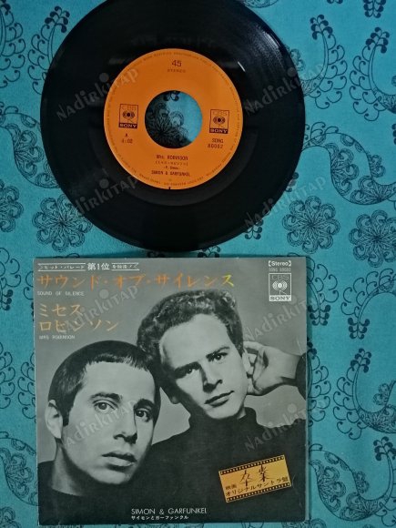 SIMON & GARFUNKEL - SOUNDS OF SILENCE /MRS. ROBINSON - 1968  JAPONYA  BASIM  45 LİK PLAK