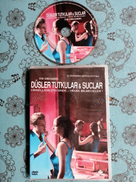 DÜŞLER TUTKULAR & SUÇLAR - Cinselliğin Ötesinde ...Yasak Bilmeceler - BİR BERNARDO BERTOLUCCI FİLMİ 106  DAKİKA -   DVD FİLM