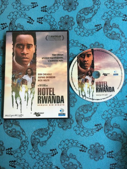 HOTEL RWANDA - TERRY GEORGE FİLMİ- DVD- 117 DAKİKA