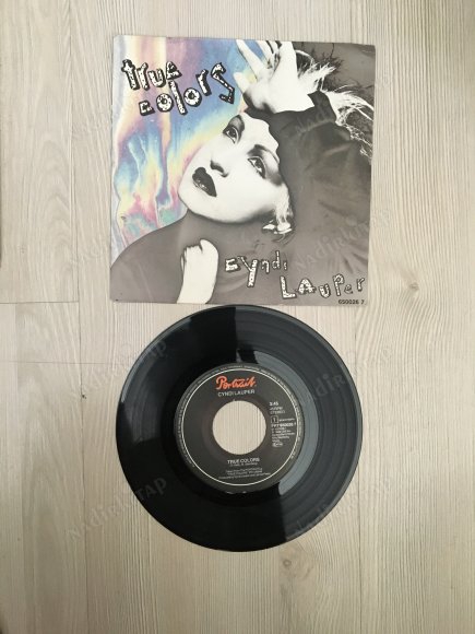 CYNDI LAUPER - TRUE COLORS / HEADING FOR THE MOON- 1986 HOLLANDA BASIM  45’LİK  PLAK