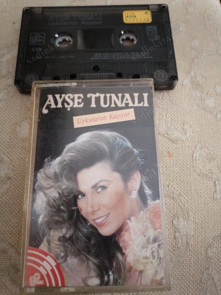 AYŞE TUNALI  / UYKULARIM KAÇIYOR /  1990  TÜRKİYE    BASIM ( KASET )