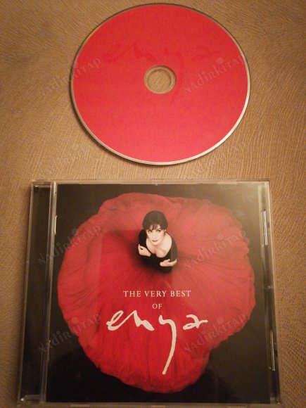 ENYA - THE VERY BEST OF ENYA - 2009 AVRUPA   BASIM CD ALBÜM ( ONLY TIME BU ALBÜMDE )