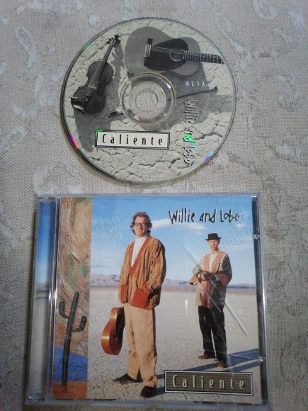 WILLIE AND LOBO  -  CALIENTE - 1997 ALMANYA BASIM -   CD ALBÜM