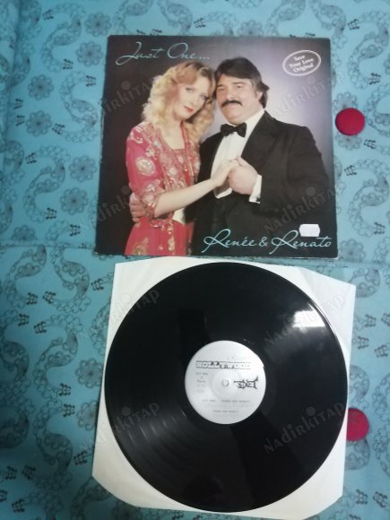 RENEE & RENATO  - JUST ONE.... RENEE & RENATO  - 1983 İSKANDİNAVYA BASIM ALBÜM - 33 LÜK LP  PLAK ( SAVE YOUR LOVE BU ALBÜMDE )