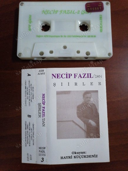 NECİP FAZIL’DAN ŞİİRLER - Okuyan : Hayri Küçükdeniz  - 1990  TÜRKİYE BASIM KASET