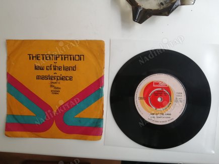 THE TEMPTATIONS - LAW OF THE LAND / MASTERPIECE - 1973 TÜRKİYE BASIM 45 LİK PLAK