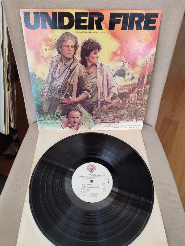 UNDER FIRE -  Soundtrack - Jerry Goldsmith  - 1983 USA Basım LP Plak 2. EL