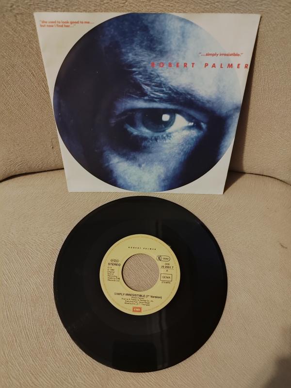 ROBERT PALMER - Simply Irresistible  -1988 Almanya Basım 45 lik Plak 2. EL