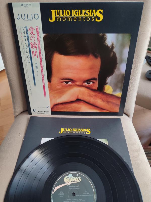 JULIO IGLESIAS - Momentos 1982 Japonya  Basım 33 lük LP Plak Albüm - Obi’li Temiz 2. el