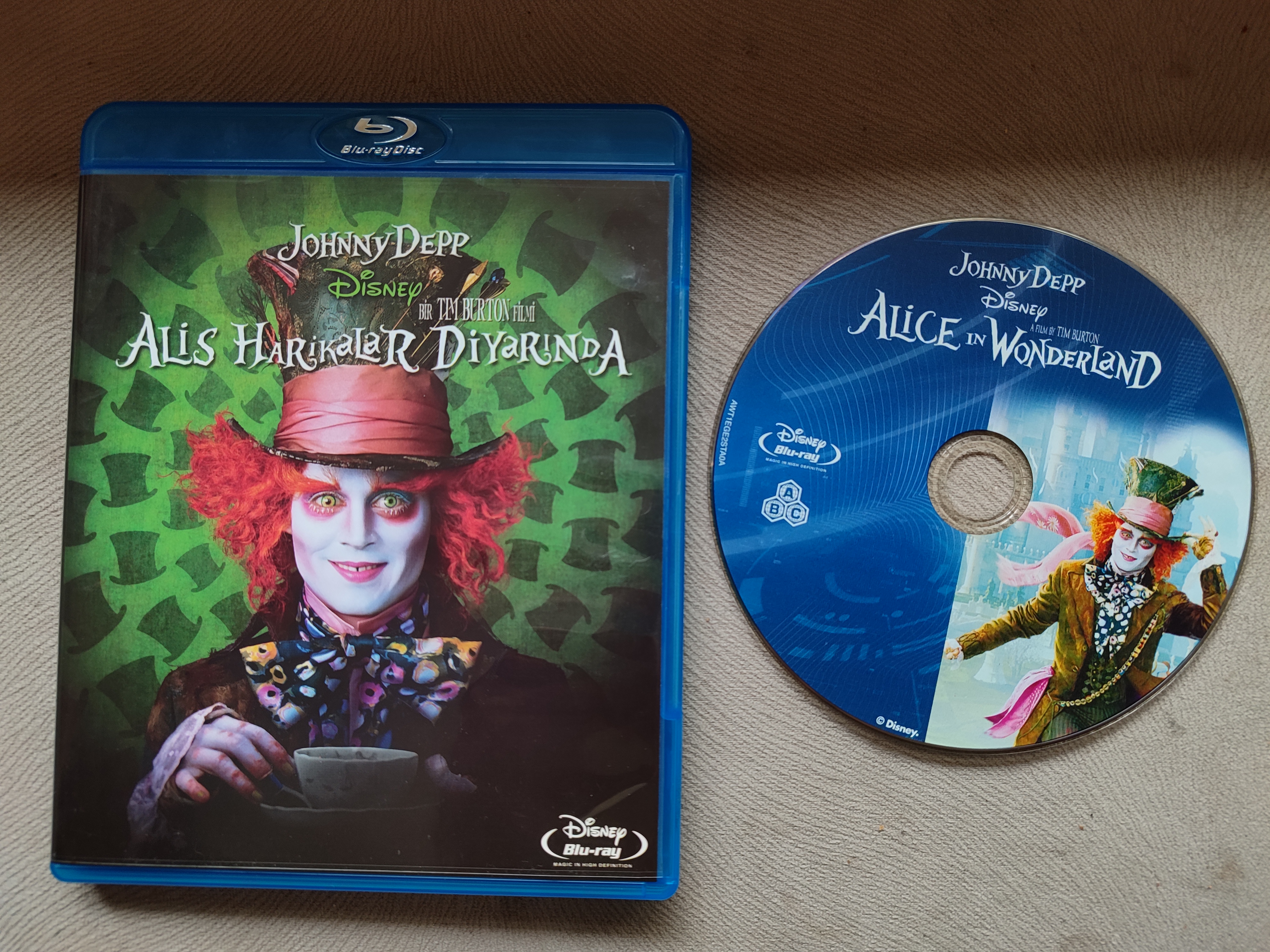 ALİS HARİKALAR DİYARINDA - Tim Burton - 2. El   Blue-ray Disc Film 2. el