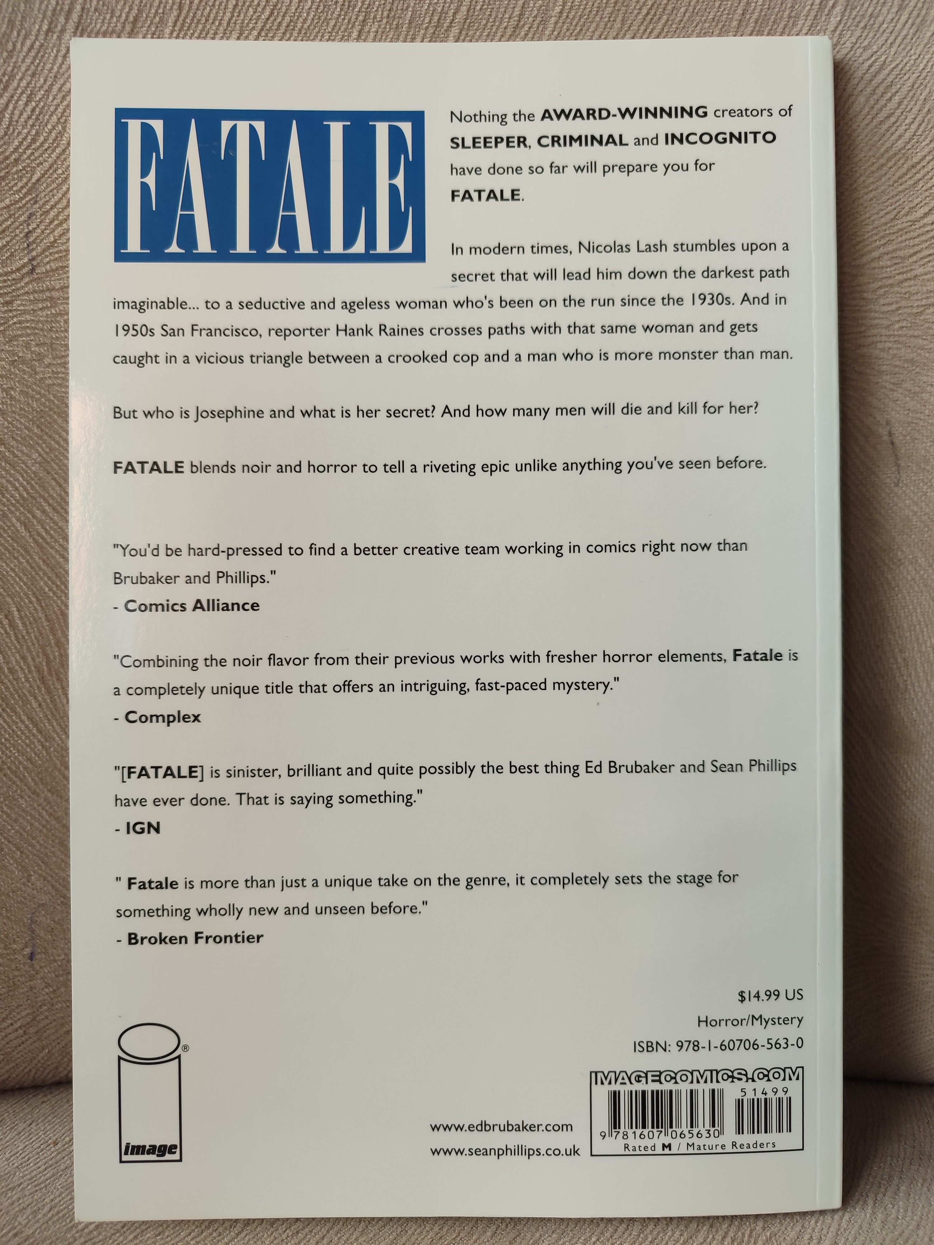 FATALE - Book One : Death Chases Me - İngilizce Çizgiroman