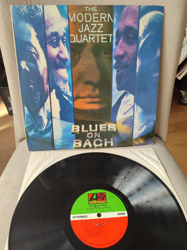 THE MODERN JAZZ QUARTET - Blues on Bach - 1974 Türkiye  Basım 33 lük LP Plak 2.EL