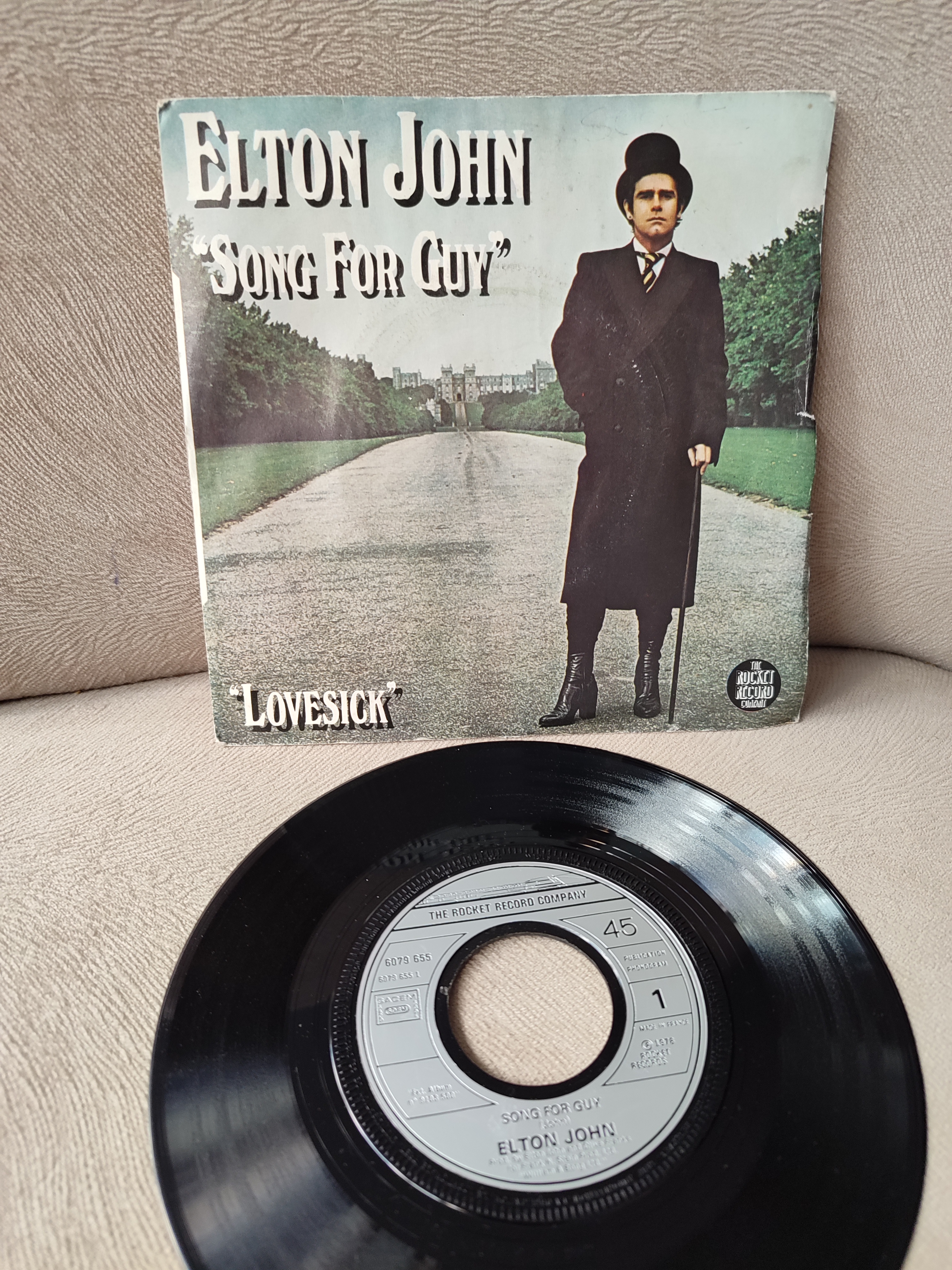 Elton John – Song For Guy / Lovesick -1978 FRANSA BASIM 45 LİK PLAK 2.EL