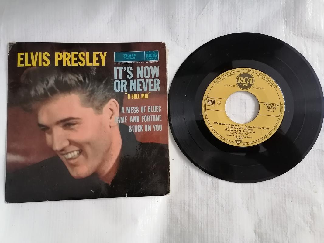 ELVIS PRESLEY - IT’S NOW OR NEVER ’ O SOLE MIO ’ / A MESS OF BLUES / FAME AND FORTUNE / STUCK ON YOU -1960 FRANSA BASIM NADİR EP (4 PARÇA İÇERİR) PLAK