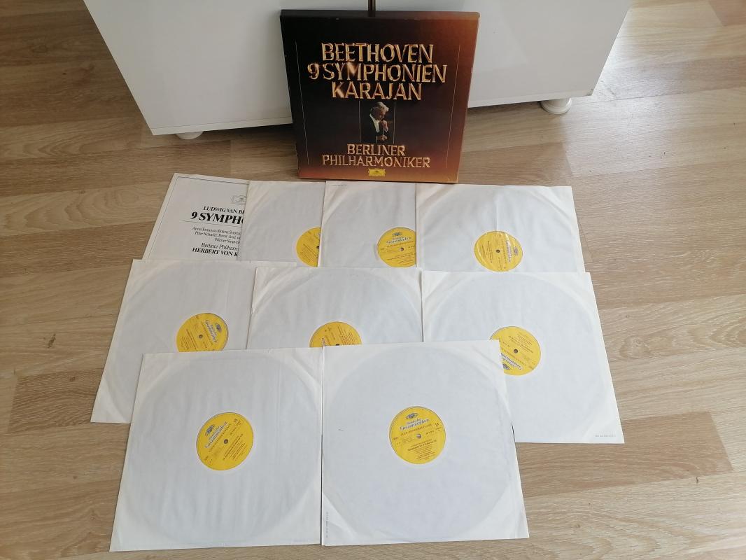 BEETHOVEN –KARAJAN & BERLİN FİLARMONİ - 1-9 SENFONİLERİ -1977 ALMANYA BASKI NADİR 8xLP BOX SET PLAK