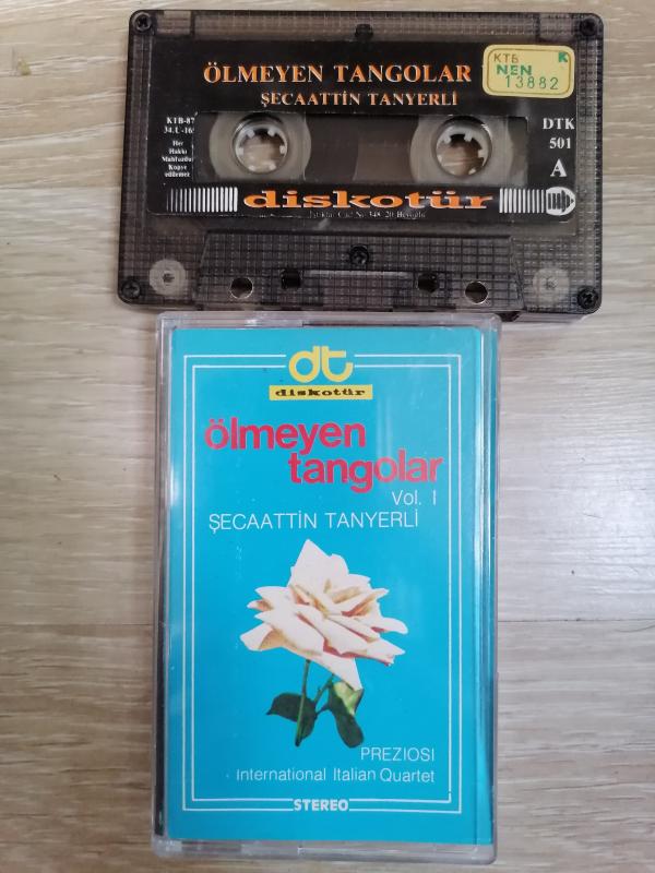 ŞECAATTİN TANYERLİ  - ÖLMEYEN TANGOLAR VOL. 1 - 1987 TÜRKİYE  BASIM ( KASET ) - İLK BASIM KAĞITLI