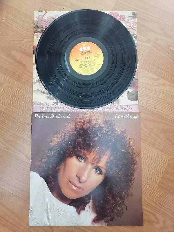 BARBRA STREISAND - Love Songs -  1981 İngiltere Basım 33 lük  LP Albüm