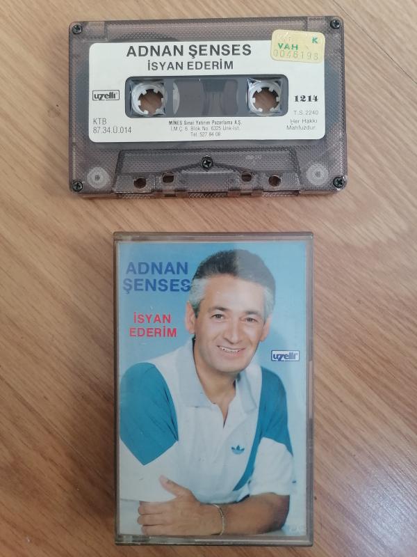 Adnan Şenses - İsyan Ederim - 1987 Türkiye Basım Kaset - Kağıtlı İlk Basım