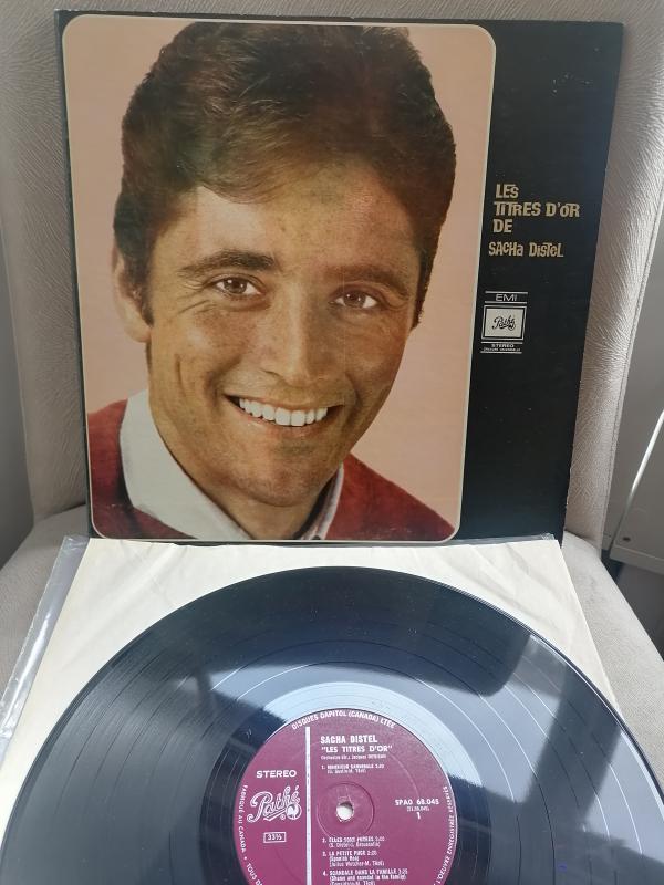 Sacha Distel – Les Titres D’or ( Erkut Taçkın Beyaz Ev Orjinali) - 1968 Kanada Basım 33 lük LP Plak