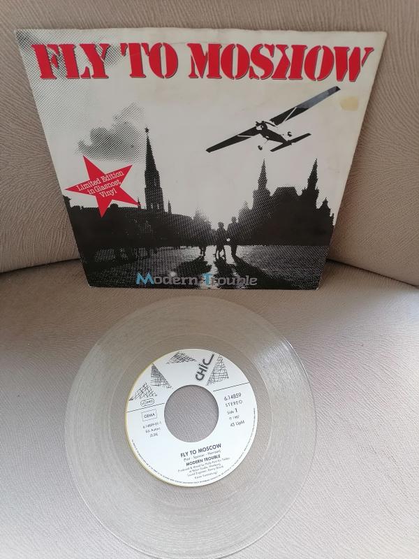 MODERN TROUBLE - Fly To Moskow - 1987 Almanya Basım 45 LİK PLAK ( Şeffaf Plak )