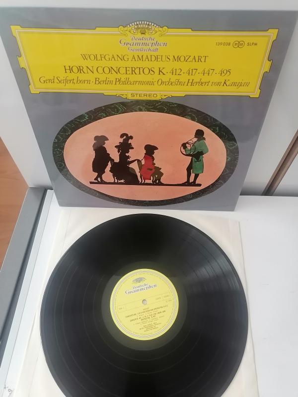 MOZART - KARAJAN & Berlin Filarmoni - Horn Concertos 1969 İngiltere Basım  LP 33 LÜK PLAK