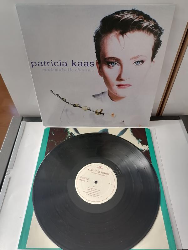 PATRICIA KAAS  - Mademoiselle Chante... 1982  Kanada  Basım  LP Albüm - 33 lük Plak