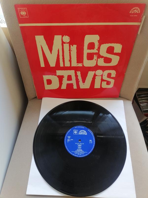 MILES DAVIS - Miles Smiles Nadir 1969 Çekoslavakya Basım - 33 lük LP Plak