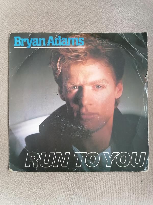 BRYAN ADAMS -  RUN TO YOU  - 1984  İngiltere Basım 45 LİK PLAK 2. EL