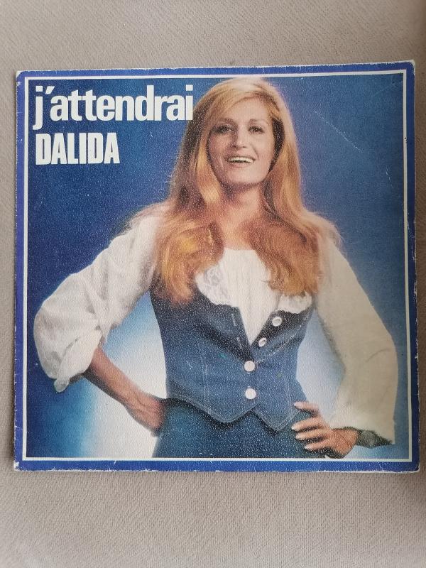 DALIDA - J’ATTENDRAI / L’AMOUR A LA UNE - 1976 FRANSA BASIM 45 LİK PLAK