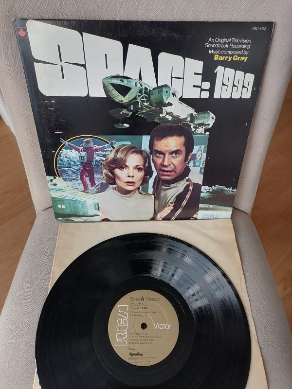 SPACE : 1999 ( UZAY 1999 ) - Soundtrack - 1976 Kanada Basım - 33lük LP Plak Albüm 2. EL