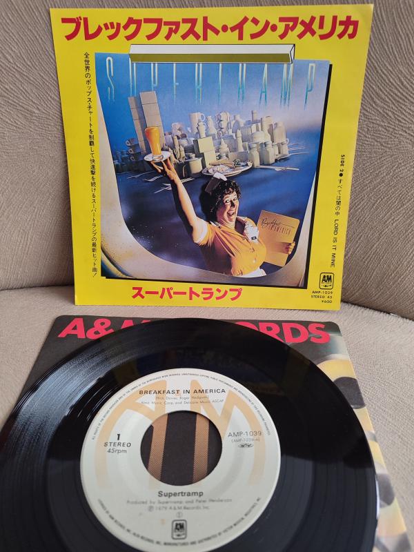 SUPERTRAMP  Breakfast In America / Lord Is It Mine  1979 Japonya Basım 45lik Plak 2. el